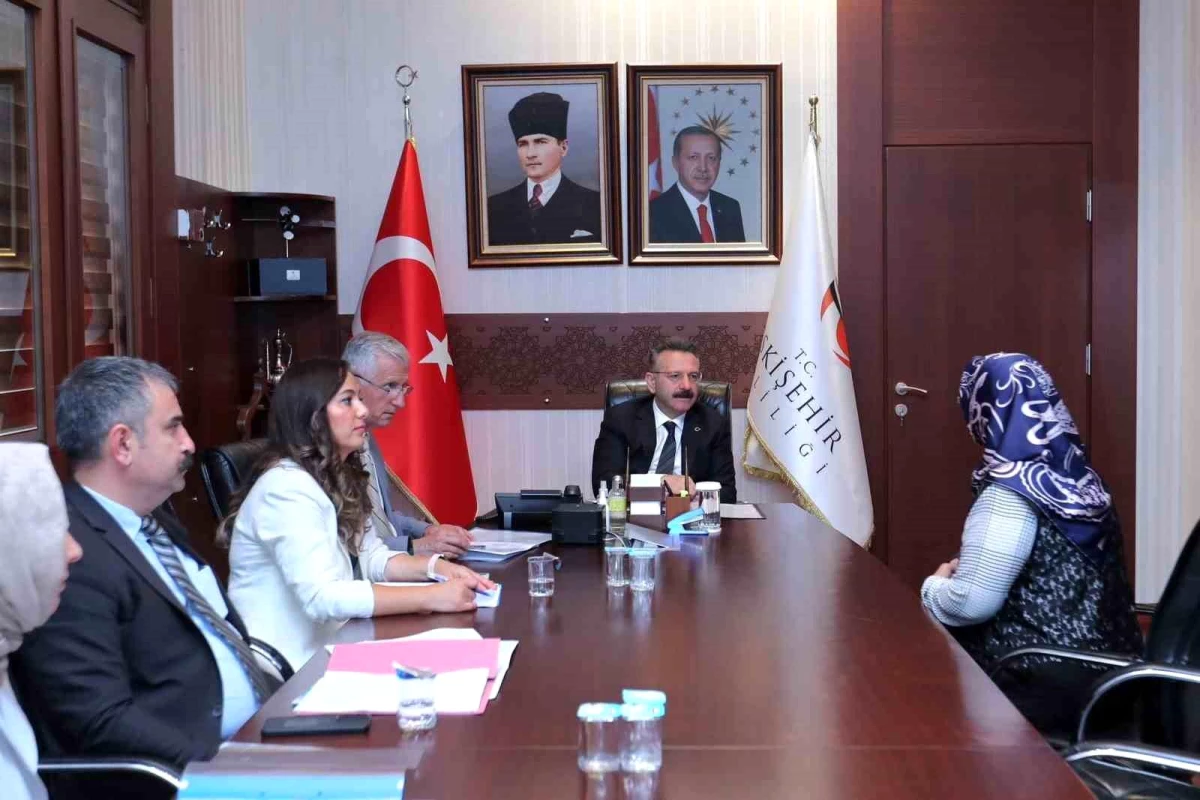Eskişehir Valisi Hüseyin Aksoy, Vatandaşların Taleplerini Dinledi